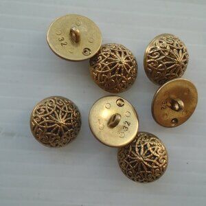 Lot of 32 vintage Filigree Shank Gold Tone Metal #32 Buttons